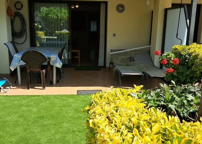 Edificio Millenium Ii Villabonita * ロザス